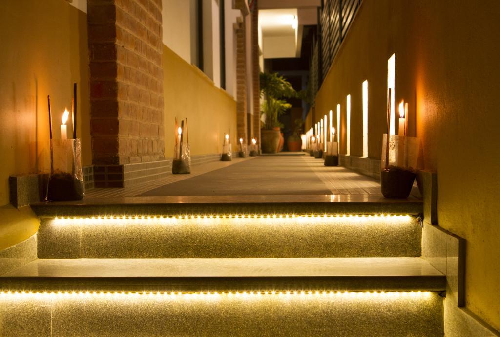 Hotel Ambassador By Ace Hotels Katmandú Exterior foto